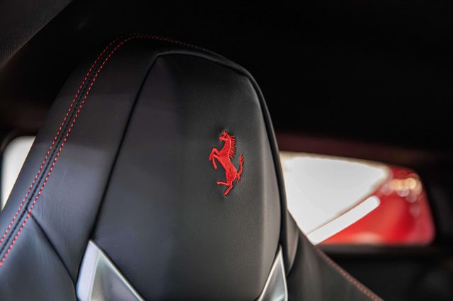 FERRARI 296 GTB|CARBON+LEDS|LIFT|CAMERA|SCUD - foto 12