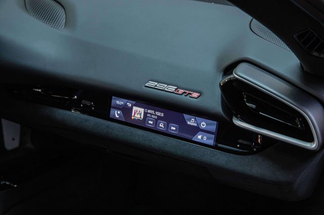 FERRARI 296 GTB|CARBON+LEDS|LIFT|CAMERA|SCUD - foto 13