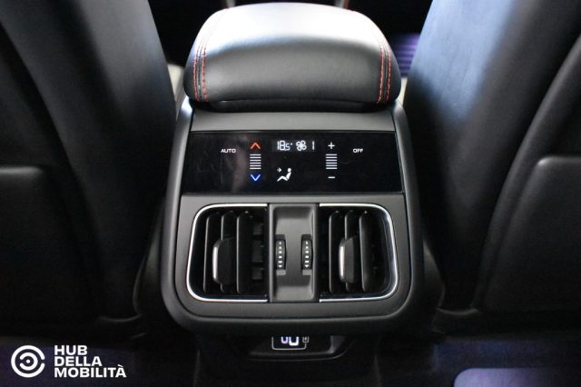 MASERATI GRECALE V6 530 CV AWD TROFEO - foto 17