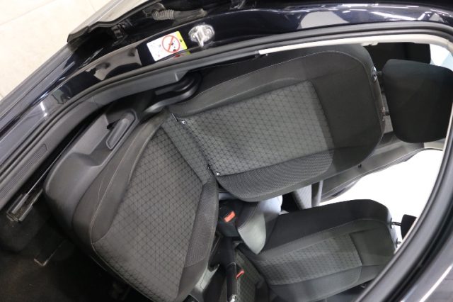 VOLKSWAGEN T-CROSS 1.0 TSI 110 CV DSG STYLE - foto 11