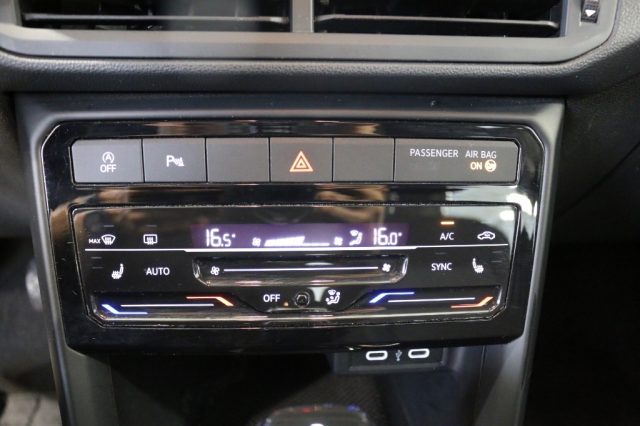 VOLKSWAGEN T-CROSS 1.0 TSI 110 CV DSG STYLE - foto 14