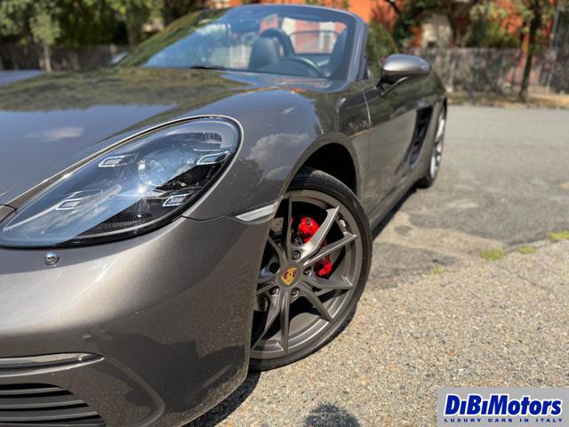 PORSCHE 718 SPYDER 2.0 T GRIGIO AGATA CAPOTTE ROSSA - foto 28