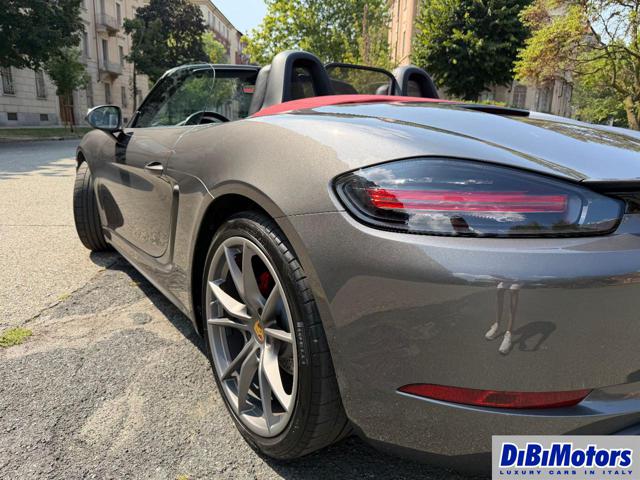 PORSCHE 718 SPYDER 2.0 T GRIGIO AGATA CAPOTTE ROSSA - foto 9