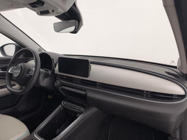 FIAT 600 1.2 HYBRID LA PRIMA 110CV AUTO - foto 30