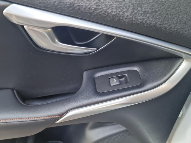 VOLVO V40 CROSS COUNTRY D2 KINETIC - foto 27
