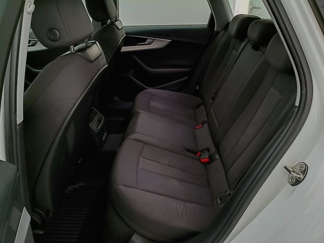 AUDI A4 AVANT 30 2.0 TDI BUSINESS SPORT  - foto 15