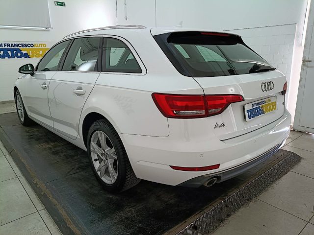 AUDI A4 AVANT 30 2.0 TDI BUSINESS SPORT  - foto 2