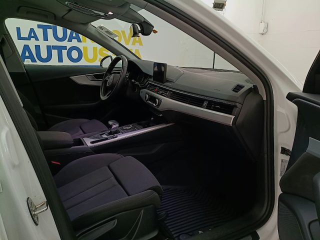 AUDI A4 AVANT 30 2.0 TDI BUSINESS SPORT  - foto 18