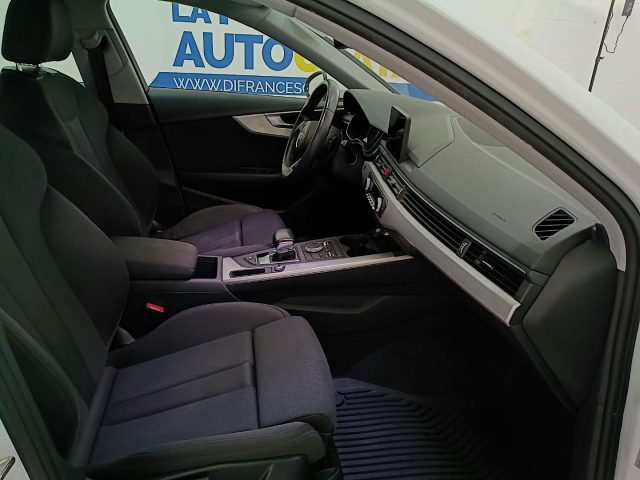 AUDI A4 AVANT 30 2.0 TDI BUSINESS SPORT  - foto 19