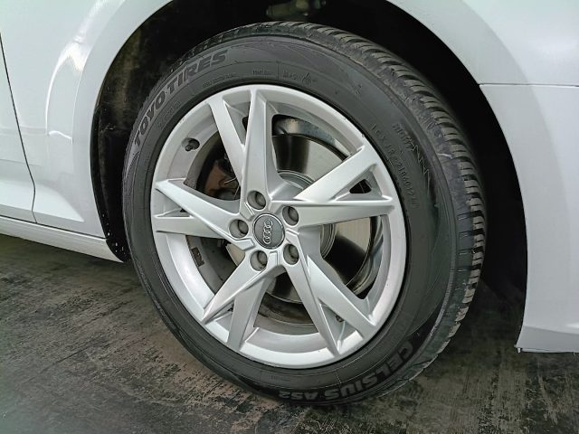AUDI A4 AVANT 30 2.0 TDI BUSINESS SPORT  - foto 8