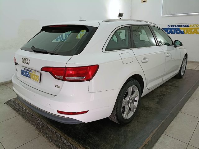 AUDI A4 AVANT 30 2.0 TDI BUSINESS SPORT  - foto 4