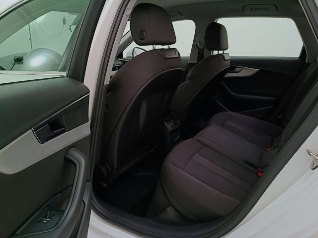 AUDI A4 AVANT 30 2.0 TDI BUSINESS SPORT  - foto 14