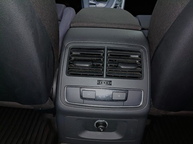 AUDI A4 AVANT 30 2.0 TDI BUSINESS SPORT  - foto 13