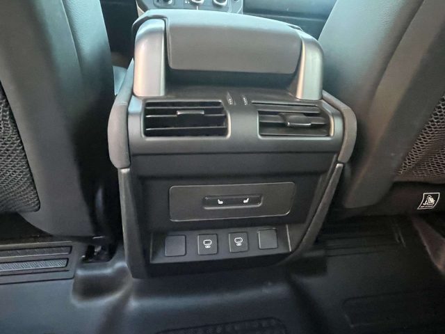 LAND ROVER DEFENDER VII 2020 110 110 3.0 I6 MHEV SE  - foto 12