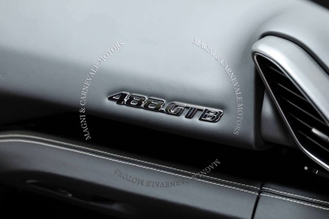FERRARI 488 GTB|SCUDETTI|ELECTRIC SEATS|PARK - foto 15