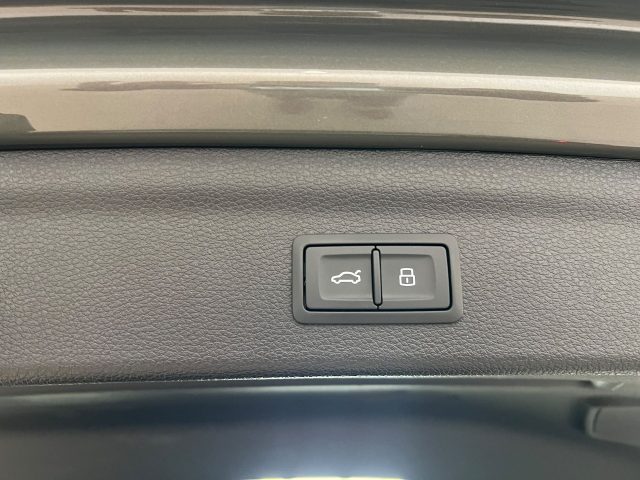 AUDI Q3 45 TFSI E S TRONIC S LINE EDITIO - foto 8
