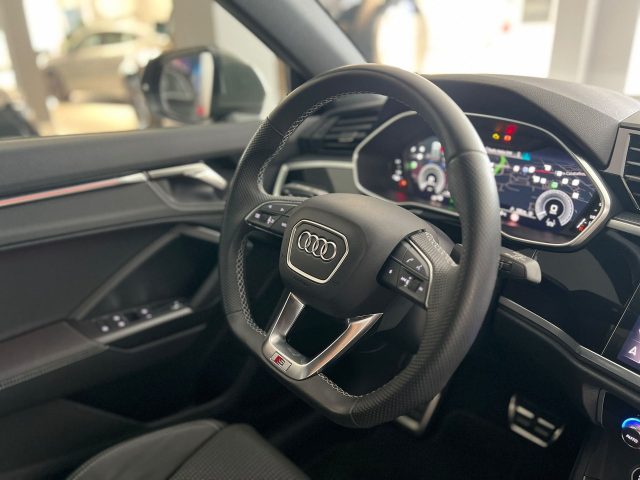 AUDI Q3 45 TFSI E S TRONIC S LINE EDITIO - foto 17