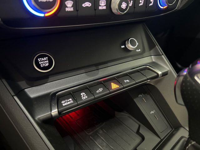 AUDI Q3 45 TFSI E S TRONIC S LINE EDITIO - foto 23
