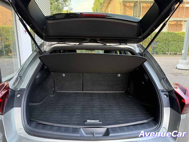 LEXUS UX 250H 2.0 BUSINESS TELECAMERA POST. IV - foto 27