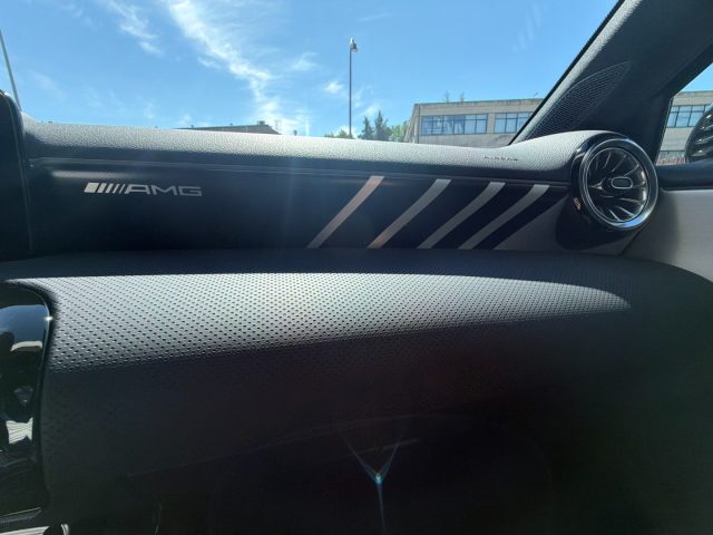 MERCEDES-BENZ A 35 AMG 4MATIC PREMIUM PLUS - foto 10