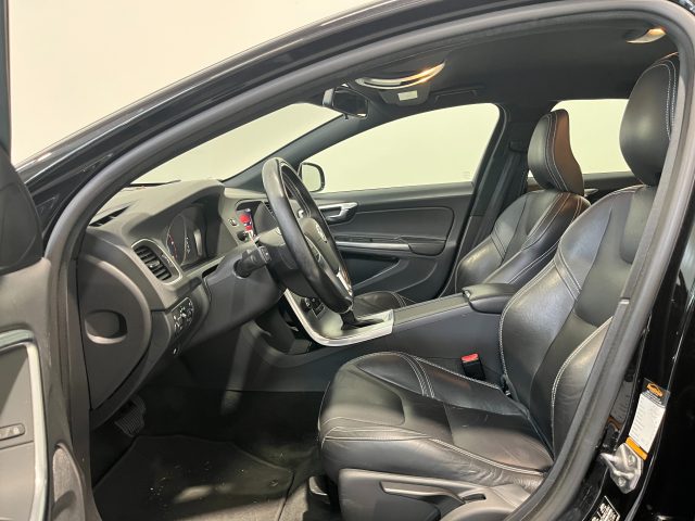 VOLVO V60 2.0 D2 GEARTRONIC DYNAMIC EDITIO - foto 11