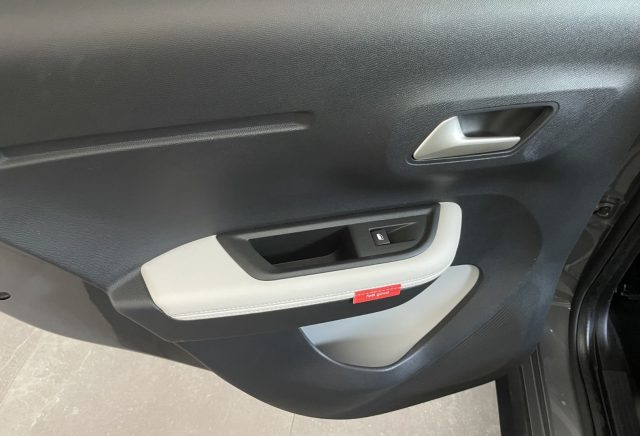 CITROEN C3 1.2 PURE TECH 100 CV MAX KM0 MY2 - foto 17