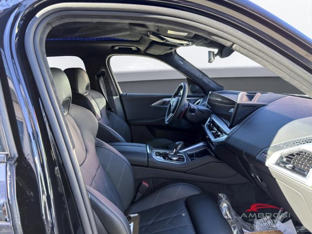 BMW XM 50E - foto 12
