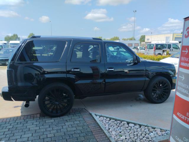 CADILLAC ESCALADE 5200  LUXURY - foto 29