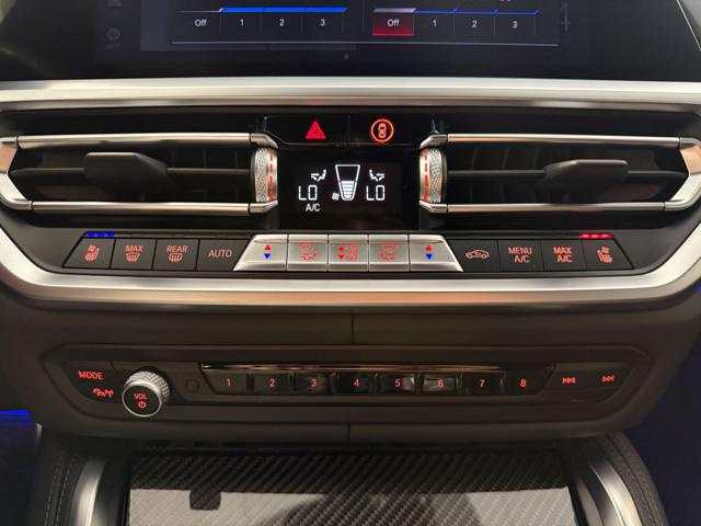 BMW M4 COMPETITION M XDRIVE EDITION 50  - foto 27