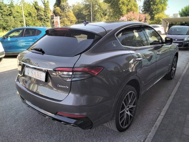 MASERATI LEVANTE V6 AWD GRANSPORT - foto 6
