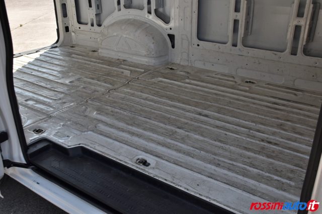 MAN TGE 3.140 3.5T 2.0 TDI 140 CV LIGHT  - foto 32