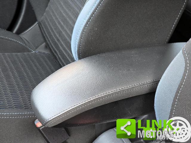 PEUGEOT 208 ALLURE 82 CV - foto 34