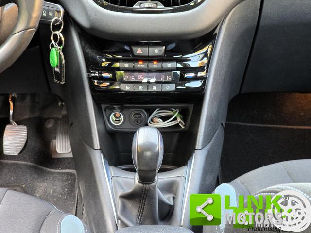 PEUGEOT 208 ALLURE 82 CV - foto 37