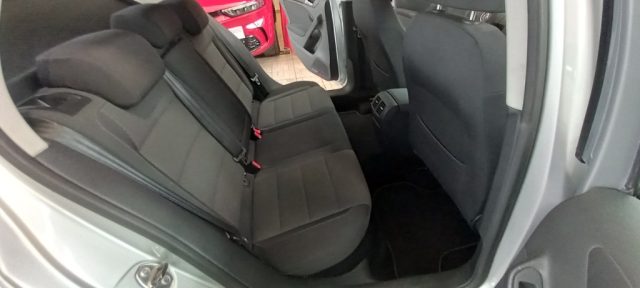 VOLKSWAGEN GOLF 1.6 TDI DPF 5P. - foto 9