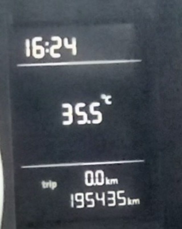 VOLKSWAGEN GOLF 1.6 TDI DPF 5P. - foto 12