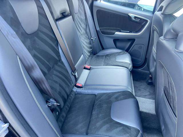VOLVO XC60 D4 GEARTRONIC R-DESIGN - foto 35