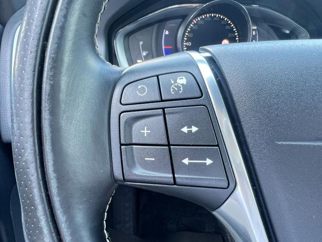VOLVO XC60 D4 GEARTRONIC R-DESIGN - foto 21
