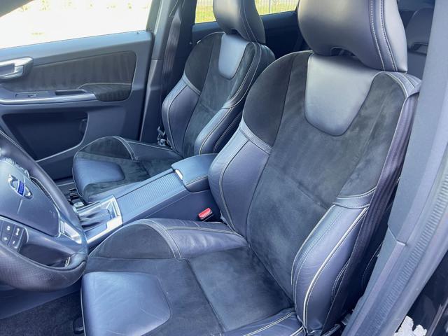 VOLVO XC60 D4 GEARTRONIC R-DESIGN - foto 24