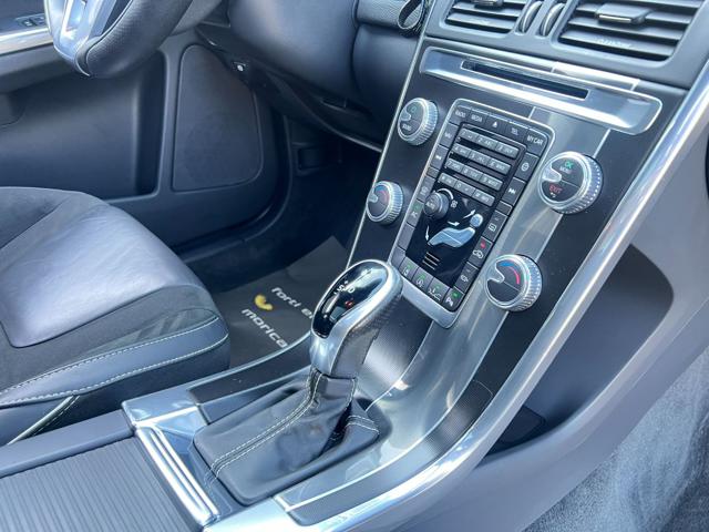VOLVO XC60 D4 GEARTRONIC R-DESIGN - foto 34