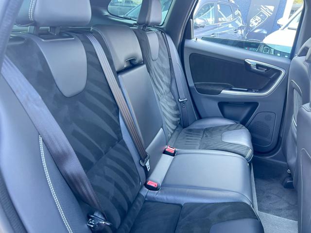 VOLVO XC60 D4 GEARTRONIC R-DESIGN - foto 36