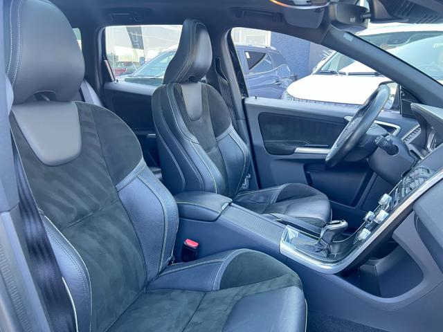 VOLVO XC60 D4 GEARTRONIC R-DESIGN - foto 31