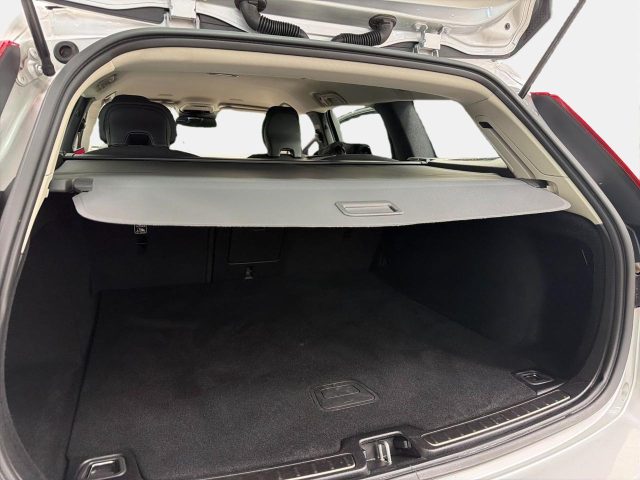 VOLVO V60 B4 D AUTOM. MOMENTUM BUSINESS - foto 14