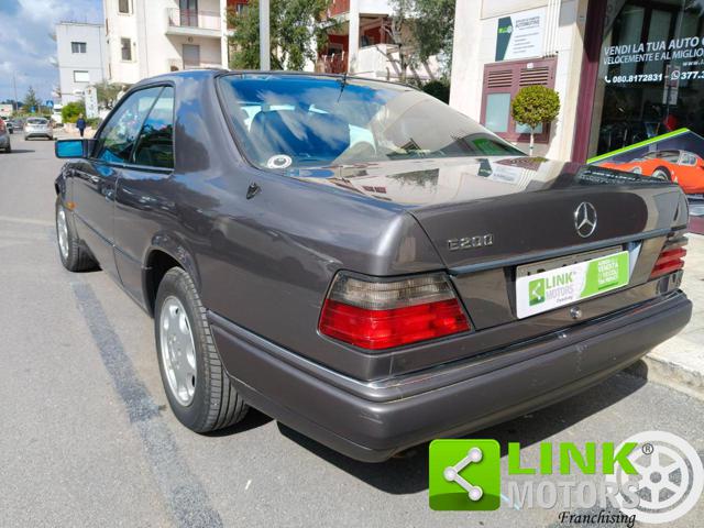 MERCEDES-BENZ E 200 CAT COUPÉ - foto 35
