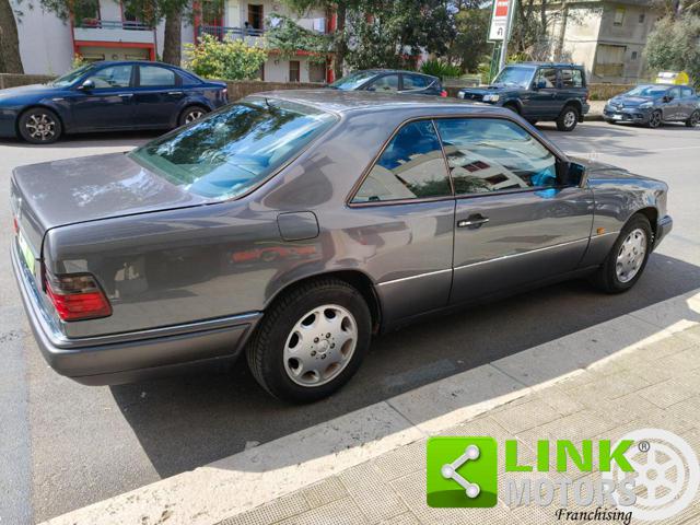 MERCEDES-BENZ E 200 CAT COUPÉ - foto 26