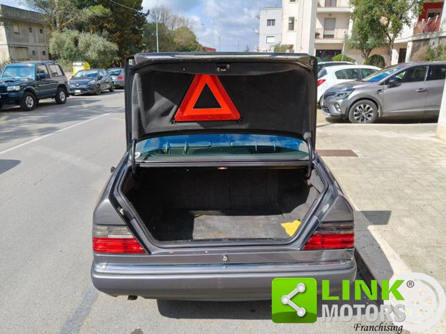 MERCEDES-BENZ E 200 CAT COUPÉ - foto 18