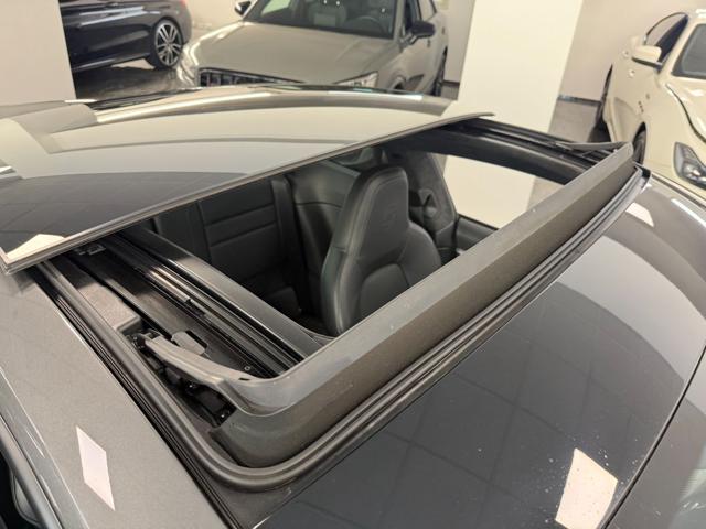PORSCHE 911 CARRERA 4 - foto 24