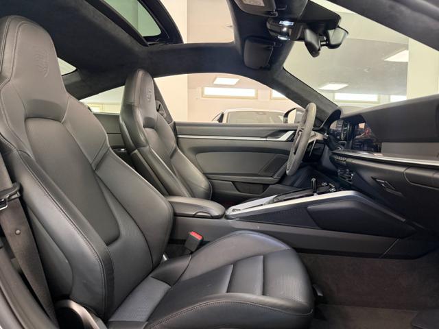PORSCHE 911 CARRERA 4 - foto 23
