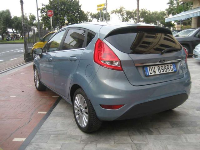 FORD FIESTA 1.2 82 CV  5 PORTE TITANIUM - foto 4