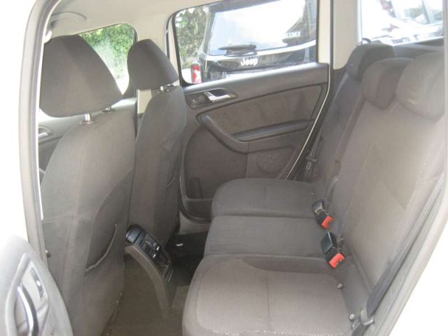 SKODA YETI 1.2 TSI ADVENTURE - foto 7