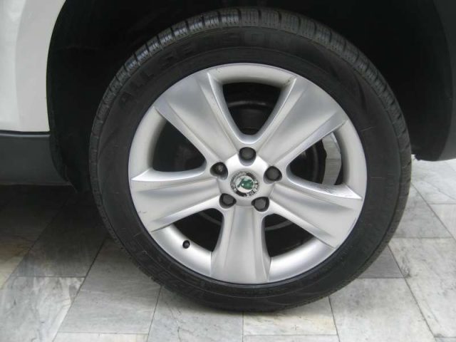 SKODA YETI 1.2 TSI ADVENTURE - foto 8